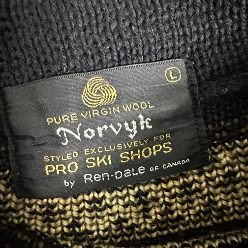 NORVYK by REN-Dale Canada | 100% Pure Virgin Wool | Ski Pro Shop - Picture 5 of 9